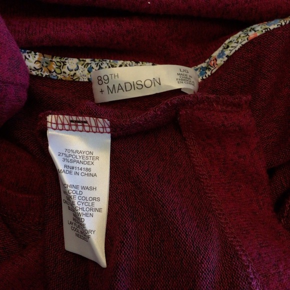 89th + Madison Womens Red Long Sleeve Cowl Neck Crossover Sweater Size Large - Picture 5 of 5